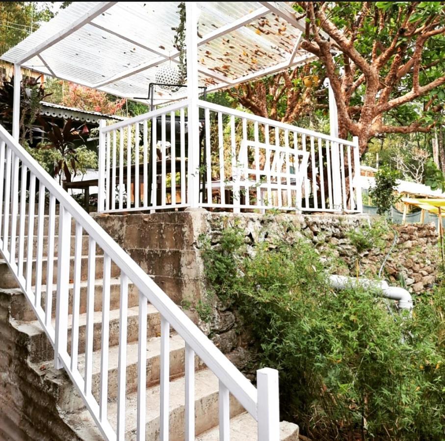 Aaravi Garden Homestay กาลิมปง ภายนอก รูปภาพ